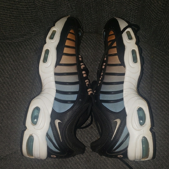 Nike Vapormax - Picture 8 of 11